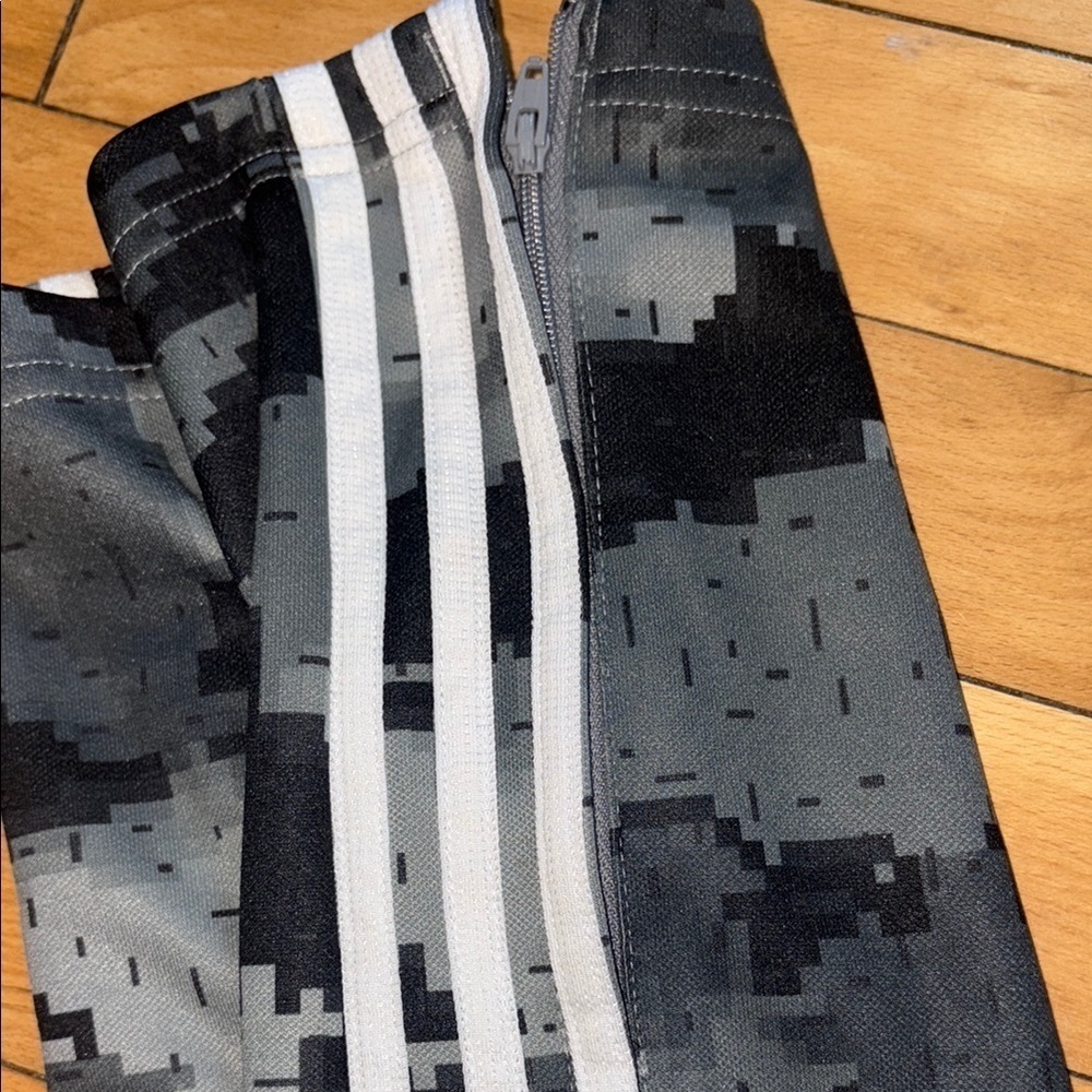 Adidas Black and Gray Sweatpants with Camo Design - Picture 6 of 7